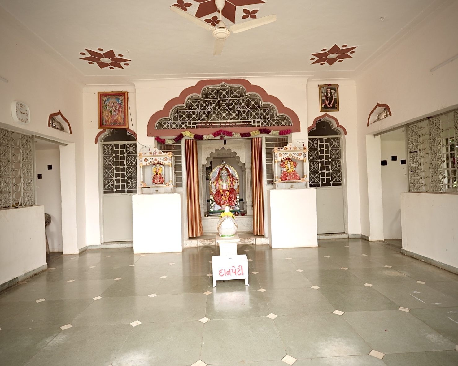 Gallery Images